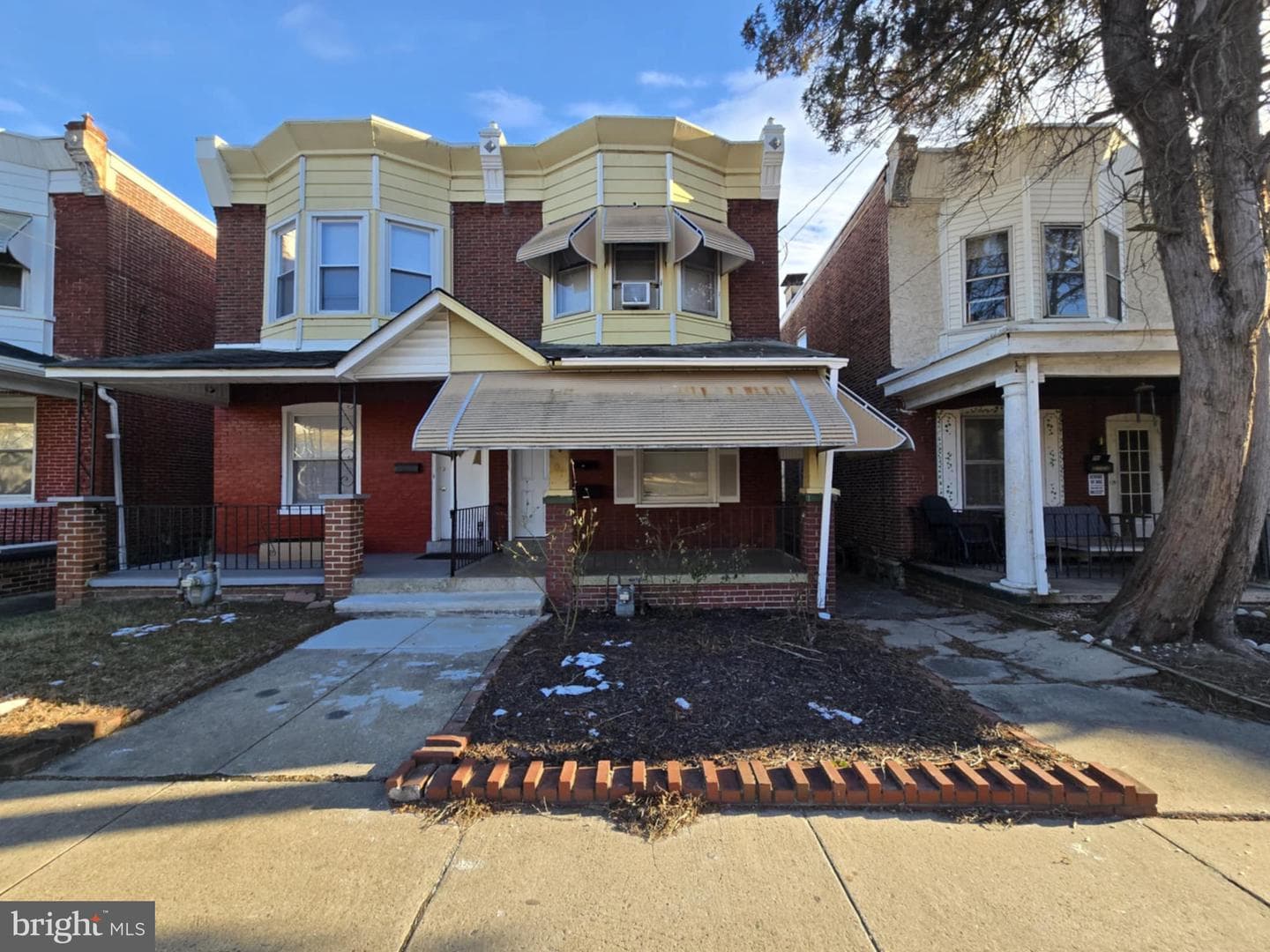 2015 W 9th Street photo 1
