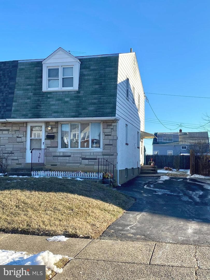1345 Price Street photo 1