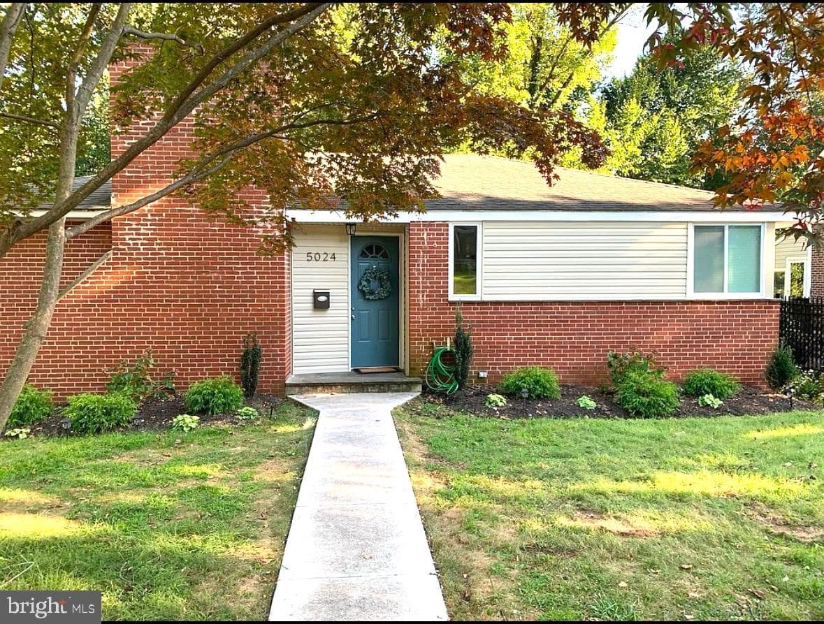 5024 Dermond Road photo 1