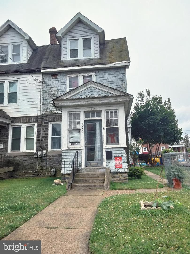 2414 Edgmont Avenue photo 1