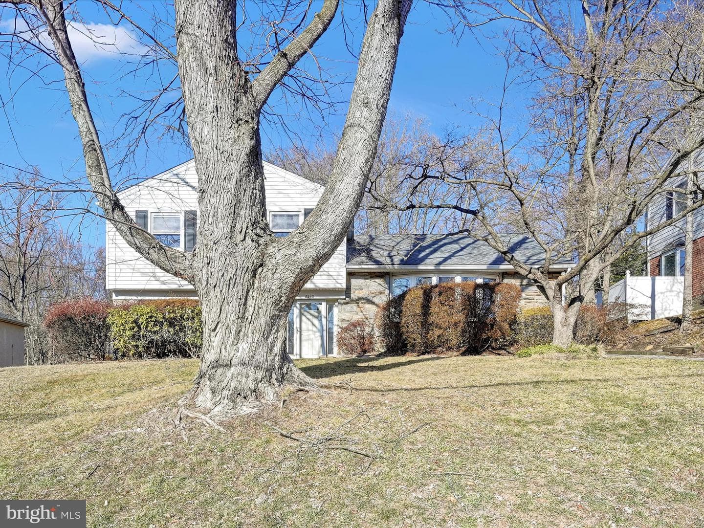 2530 Parke Lane photo 1