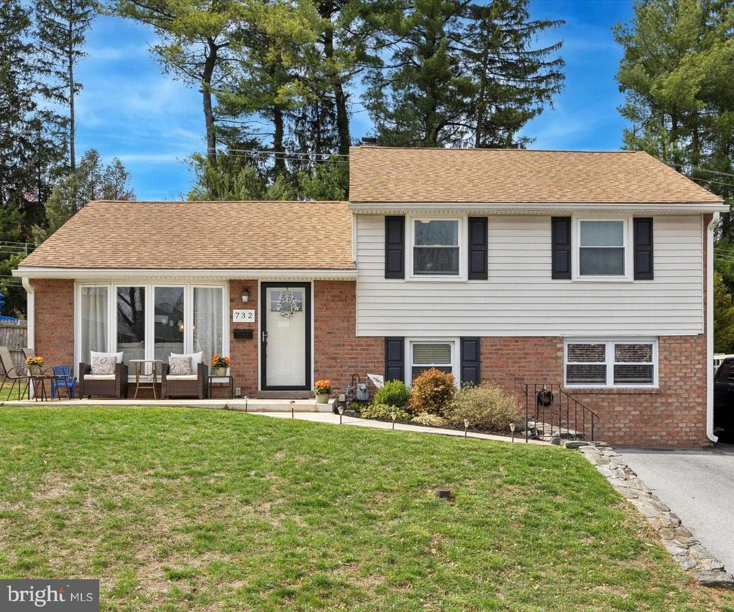 732 Rhoads Drive photo 1