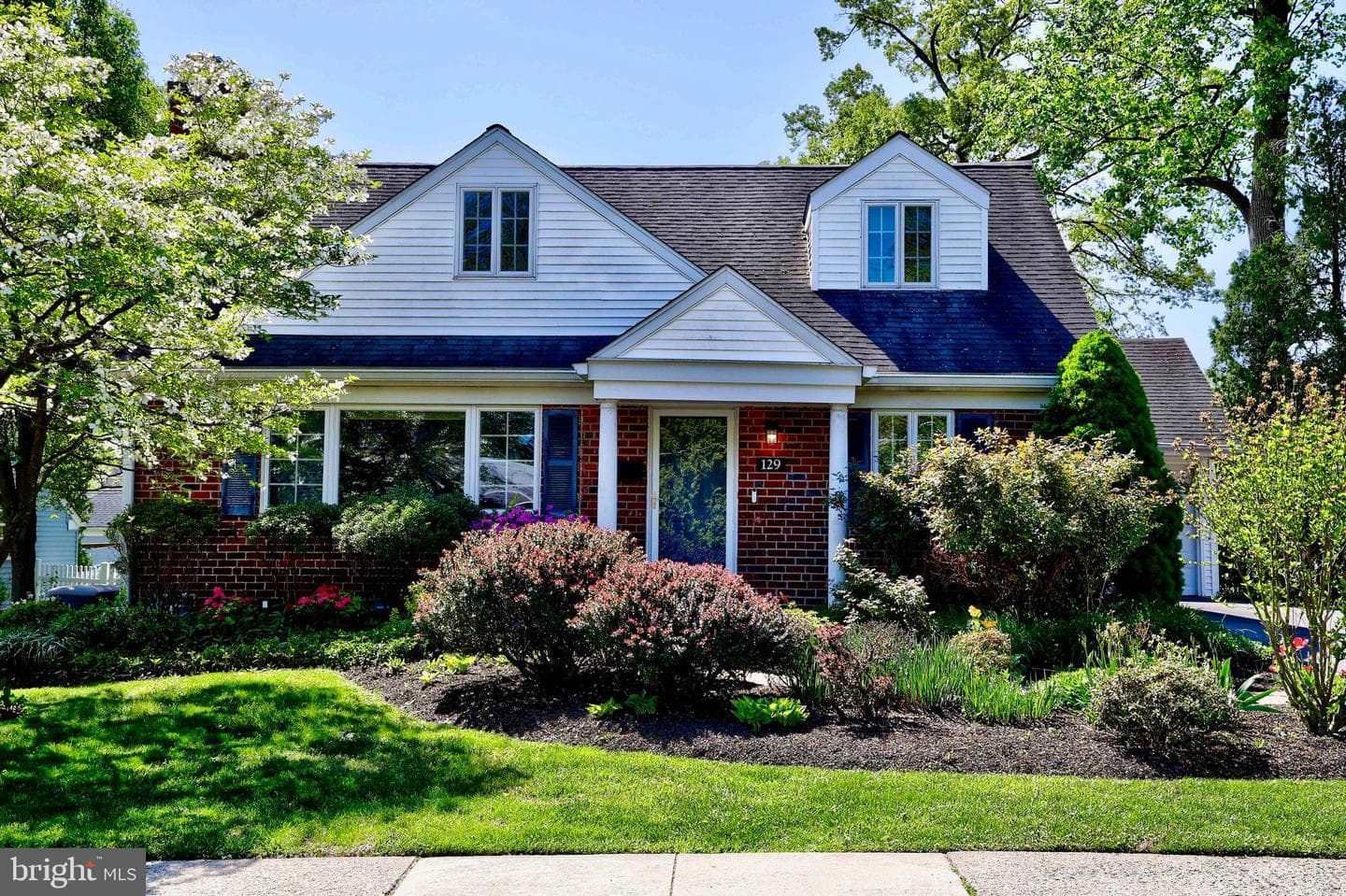 129 Lee Circle photo 1