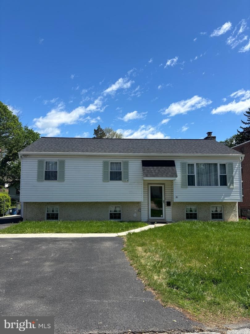 81 3rd Avenue photo 1