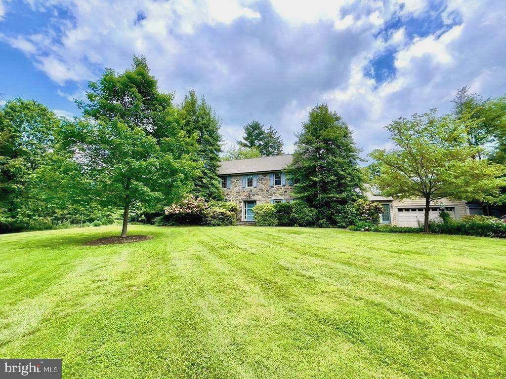 245 Ashwood Road photo 1