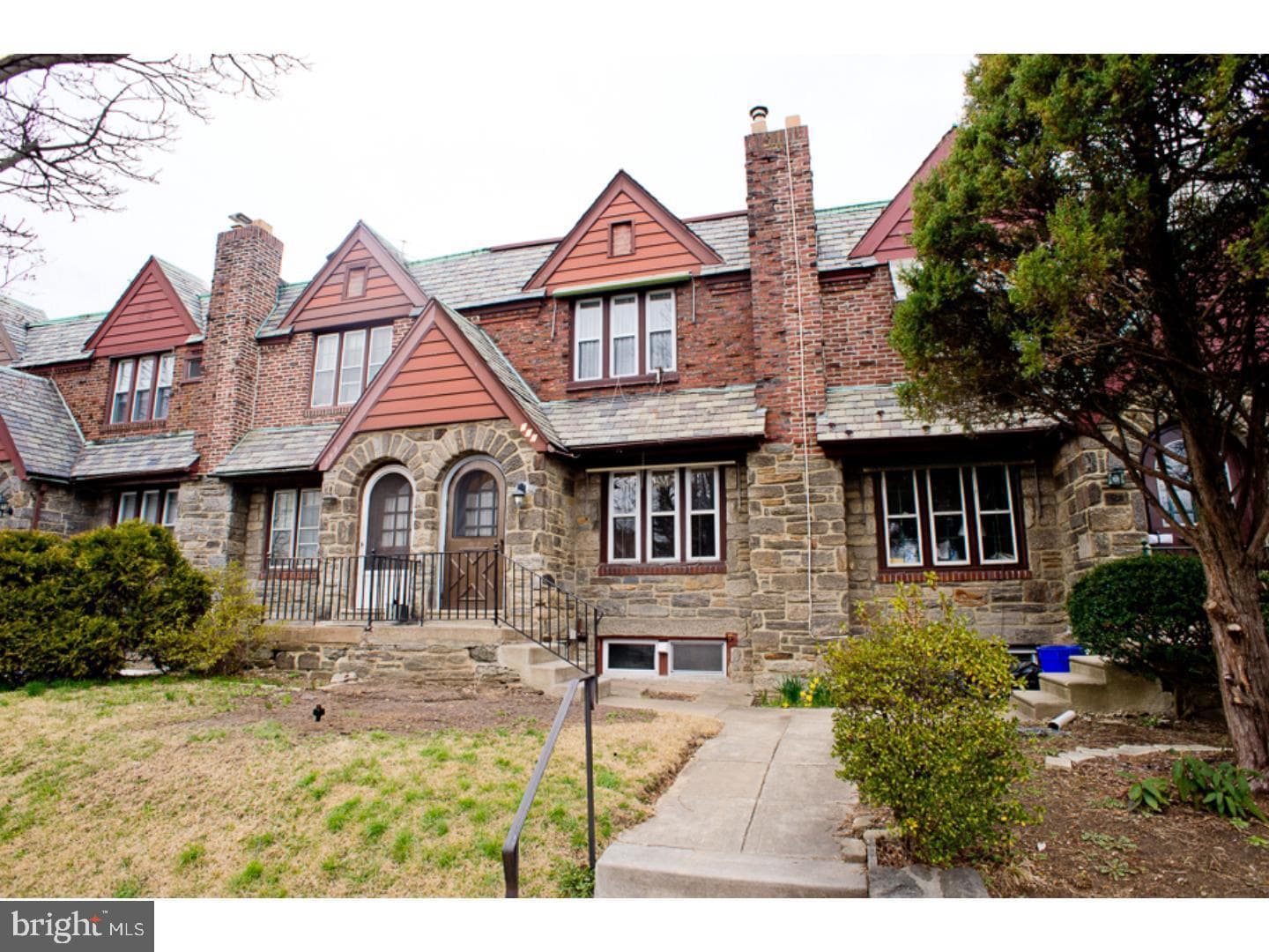 907 Darby Road photo 1
