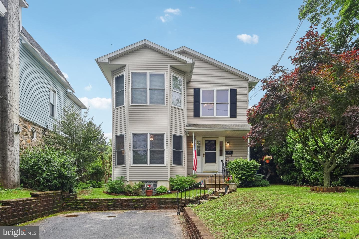 205 Linden Avenue photo 1