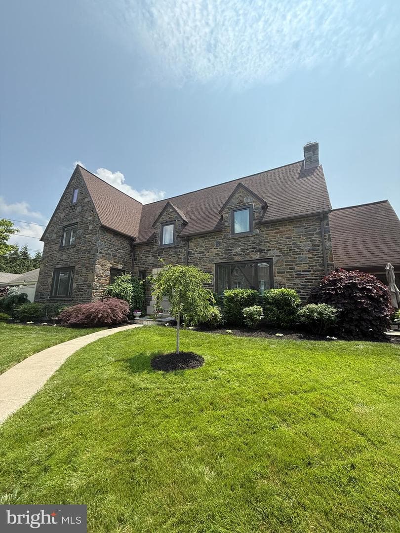 4414 Marvine photo 1