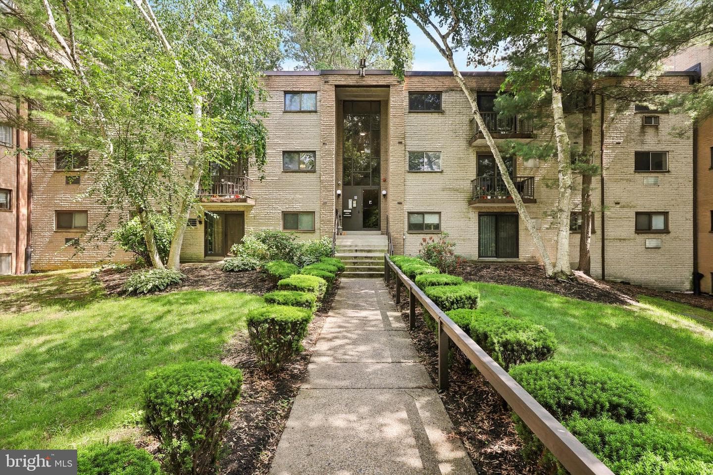 400 Glendale Road #E 13 photo 1