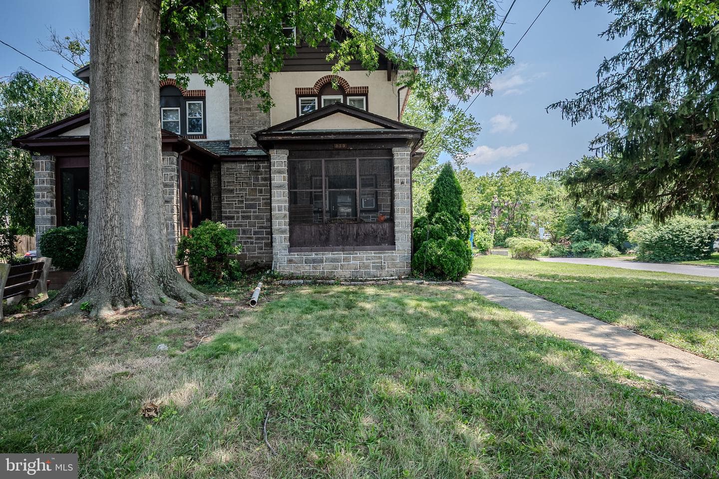 339 Clearbrook Avenue photo 1