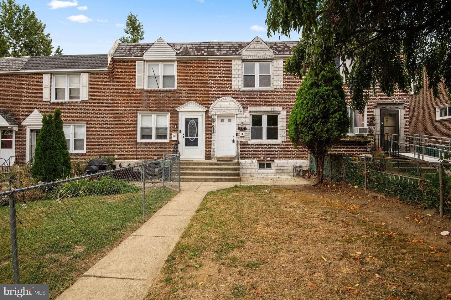 230 W Washington Avenue photo 1