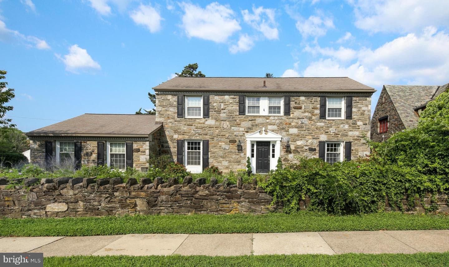417 Derwyn Road photo 1
