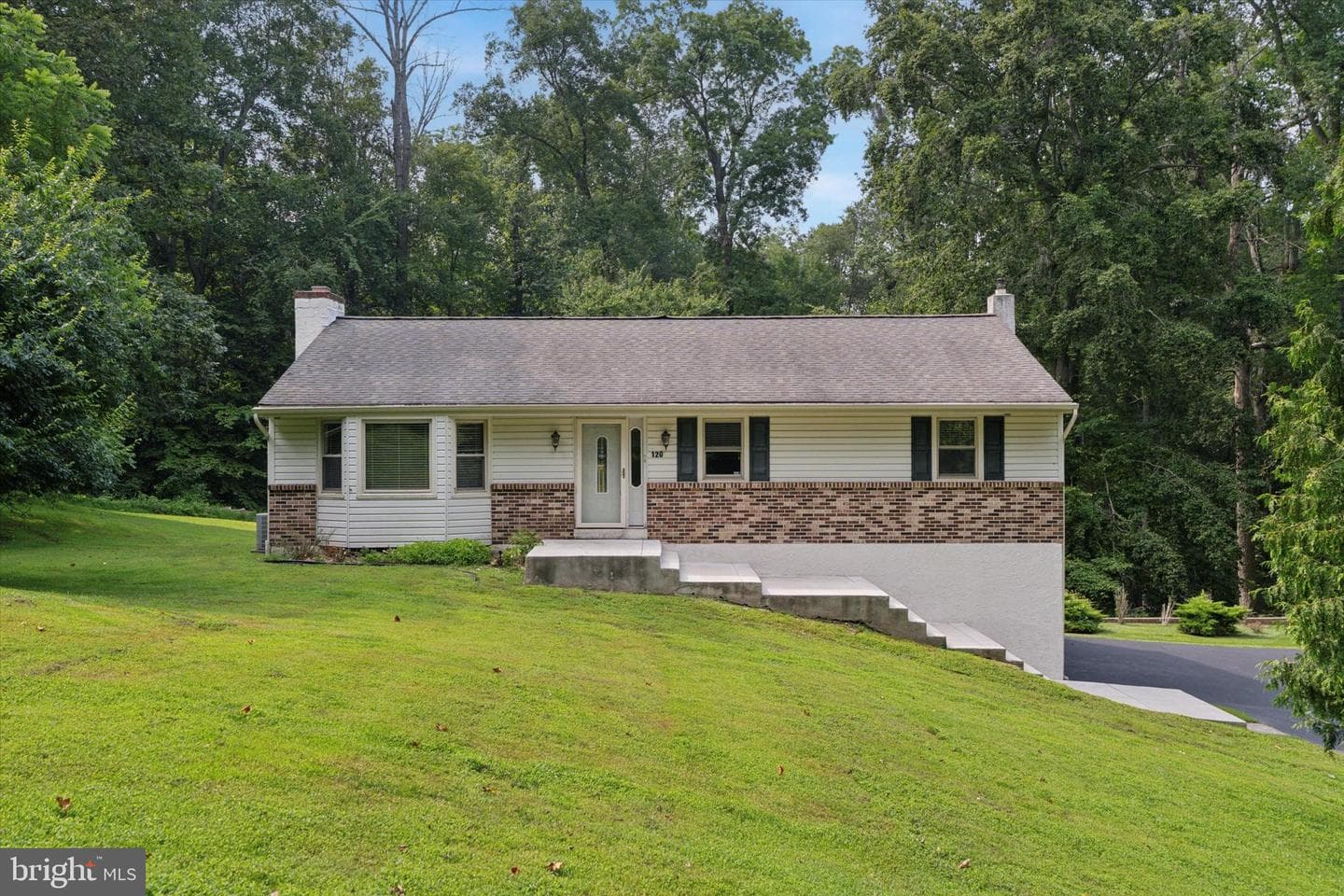 120 Station Road photo 1