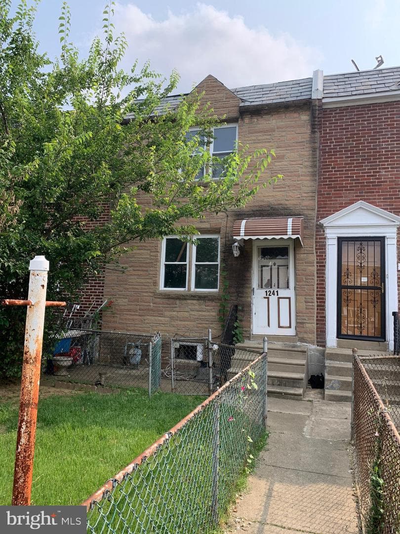 1241 Edgehill Road photo 1