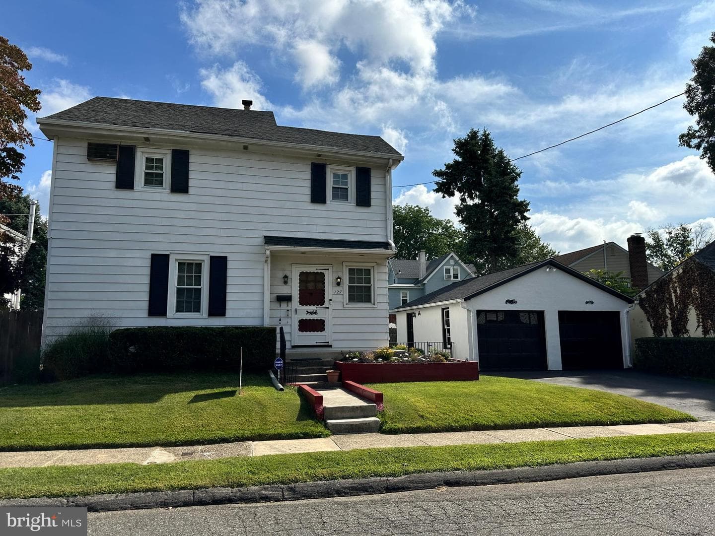 127 Mansfield Road photo 1