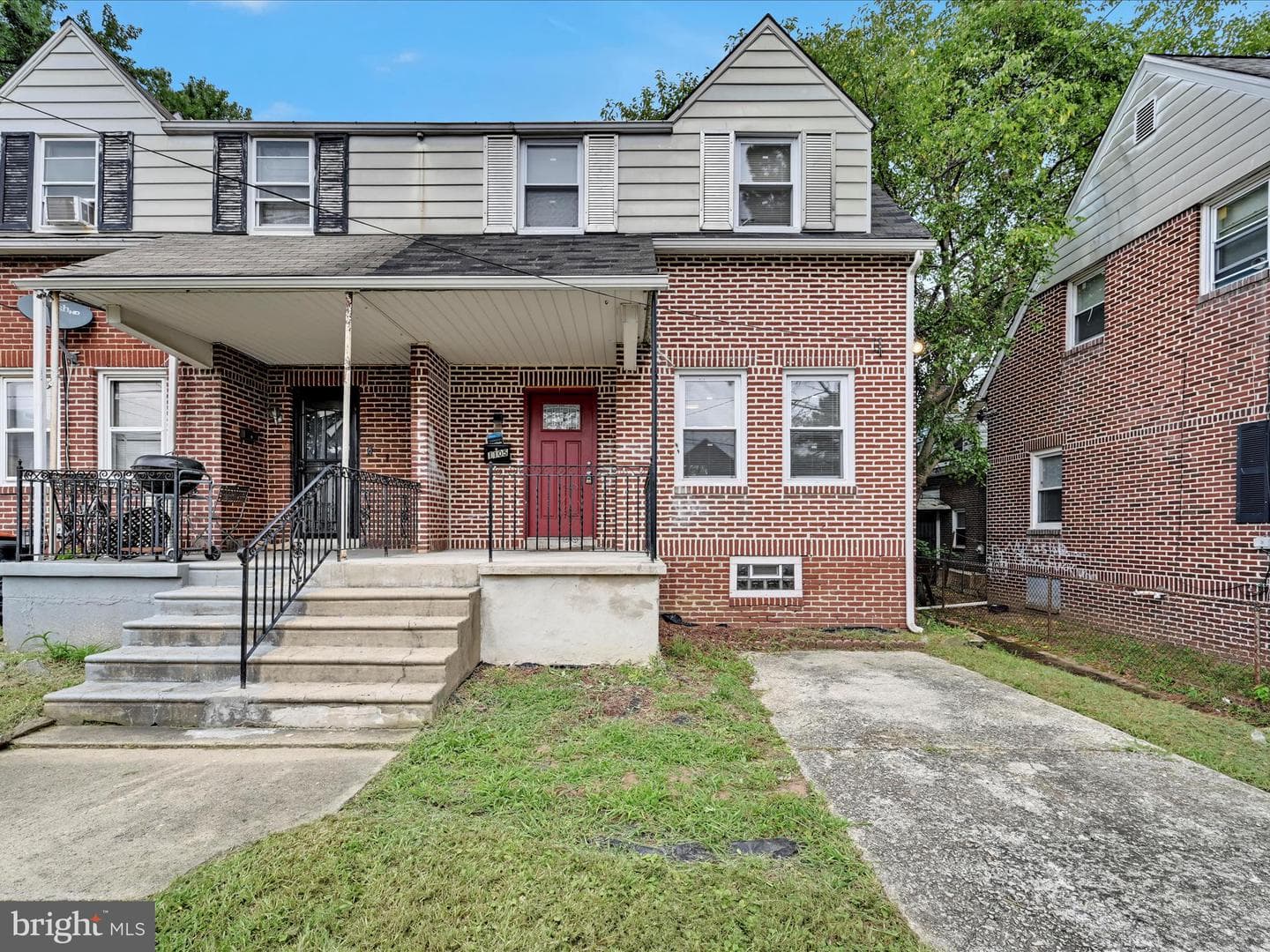 1105 Terrill St photo 1