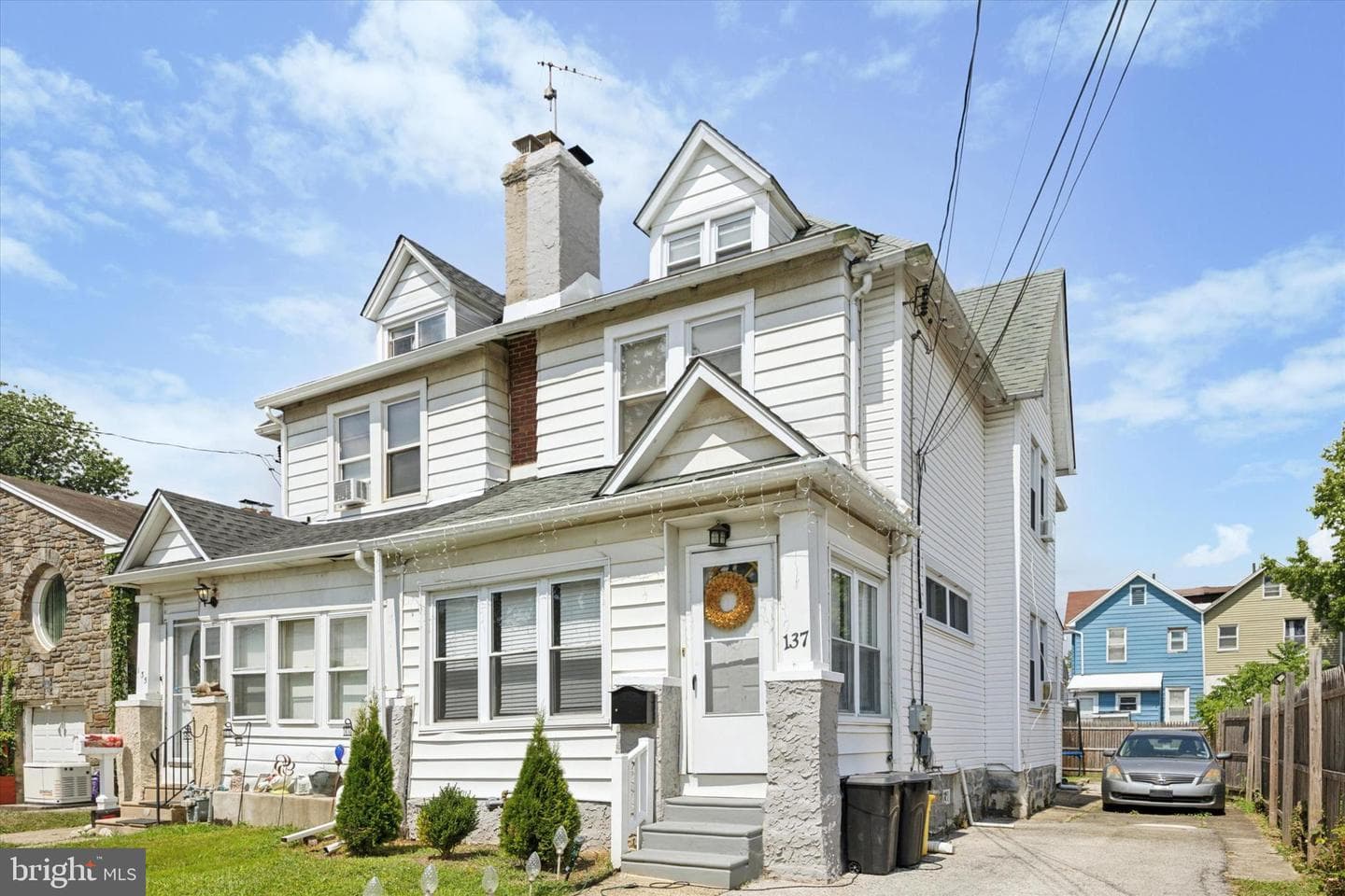 137 Elder Ave photo 1