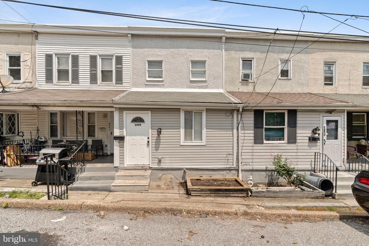 1359 Green Street photo 1