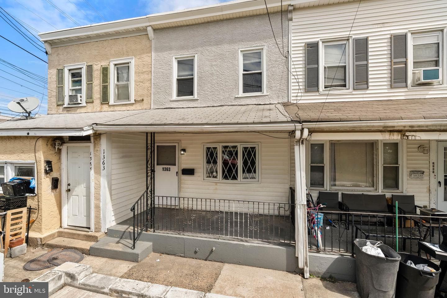 1363 Green Street photo 1