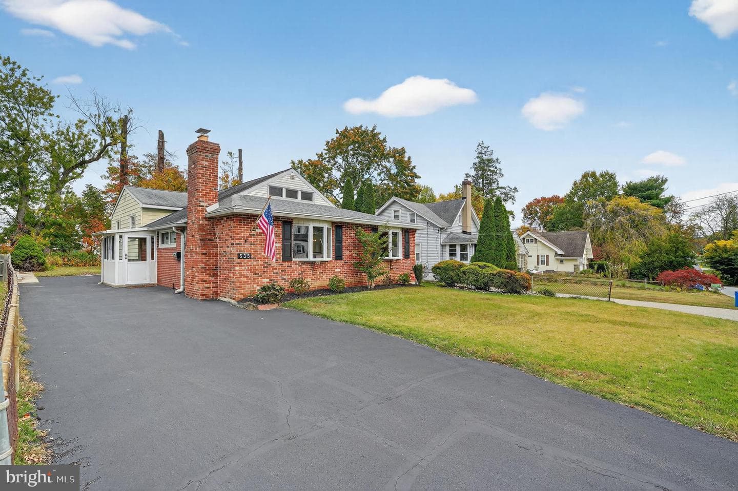 635 Grand Avenue photo 1