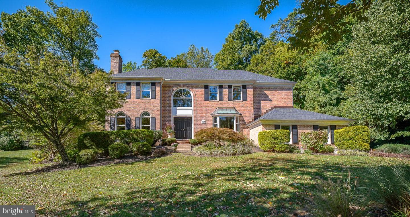 215 Cornell Drive photo 1