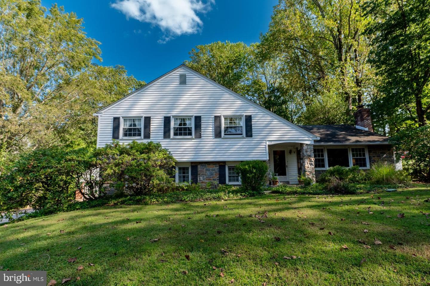 127 Deerfield Road photo 1