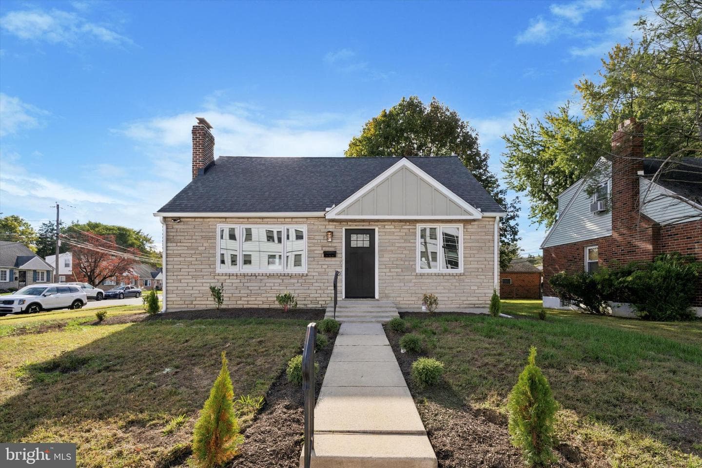 636 S Eagle Road photo 1