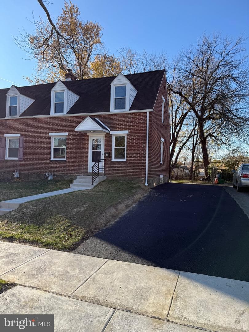 723 Parklane Road photo 1