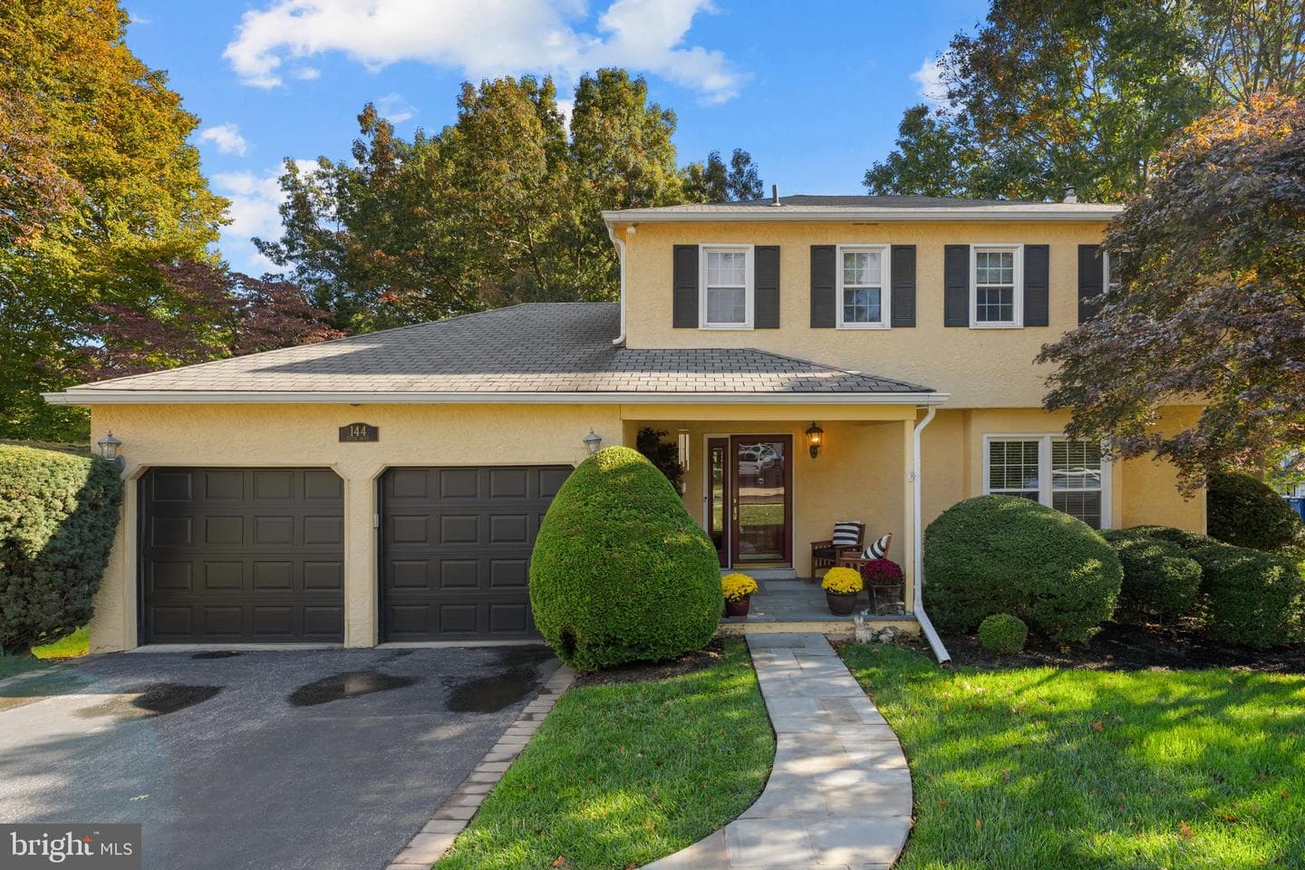 144 Eaton Drive photo 1