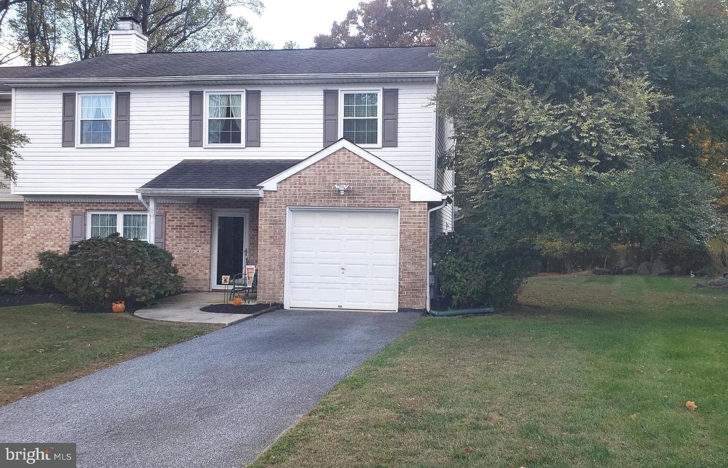 4029 Yorktown Drive photo 1