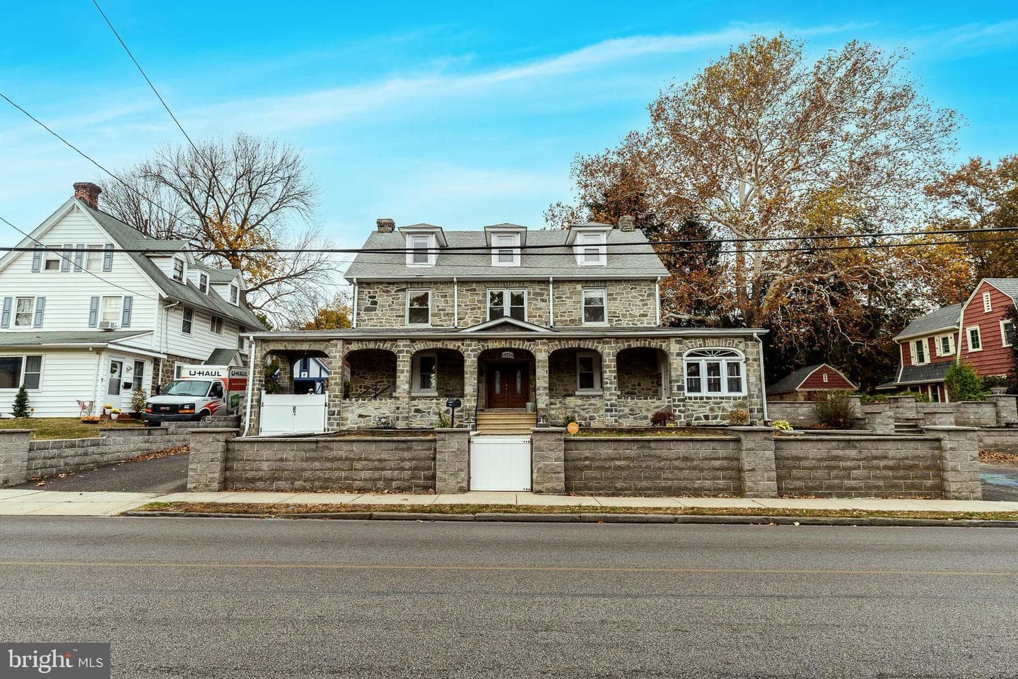 75 E Stewart Avenue photo 1