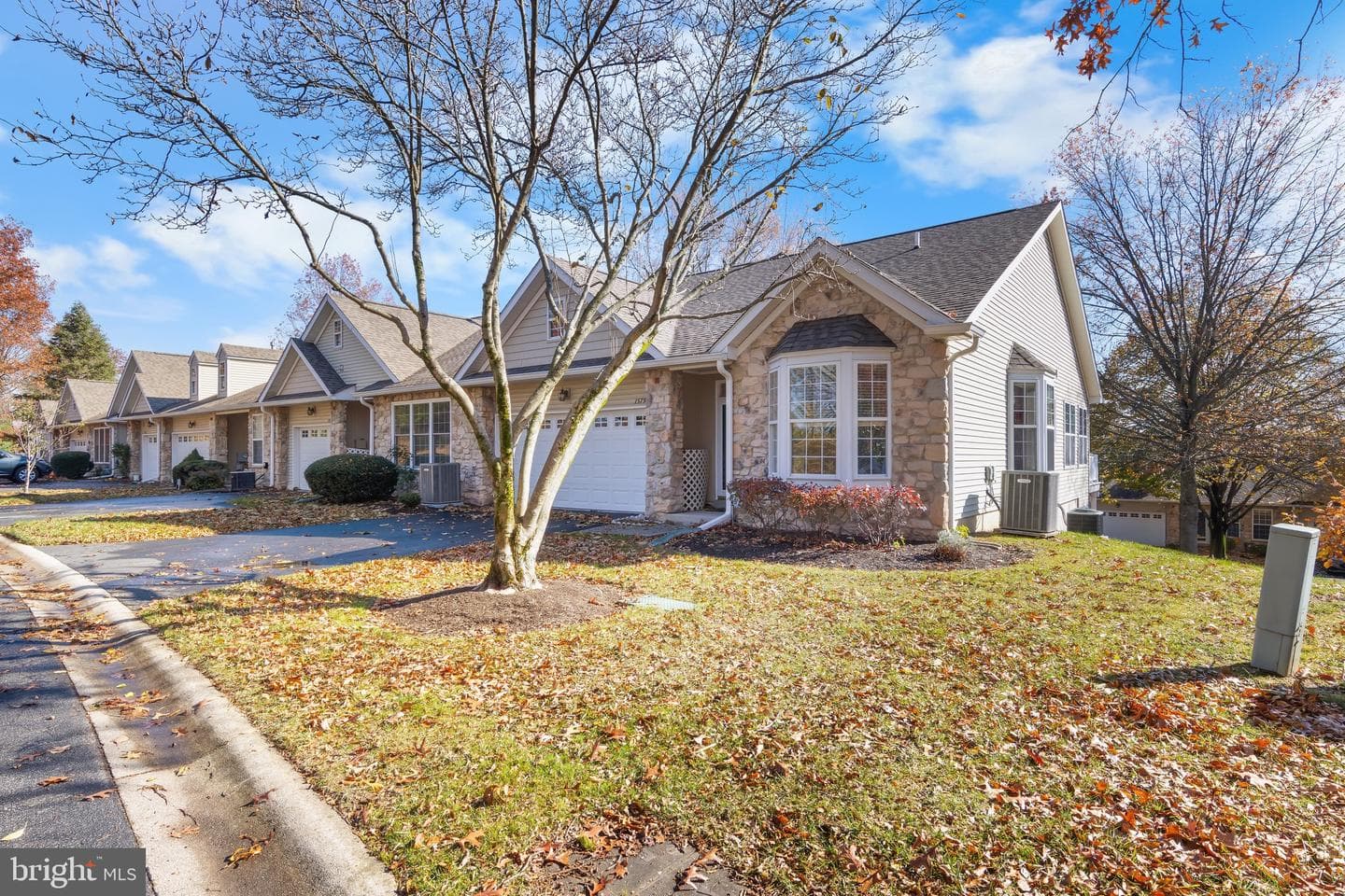 1579 Country Club Drive photo 1