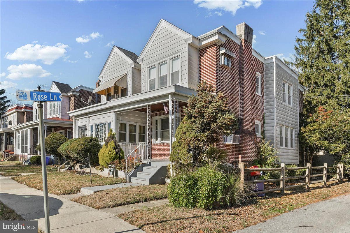210 Sunnyside Avenue photo 1