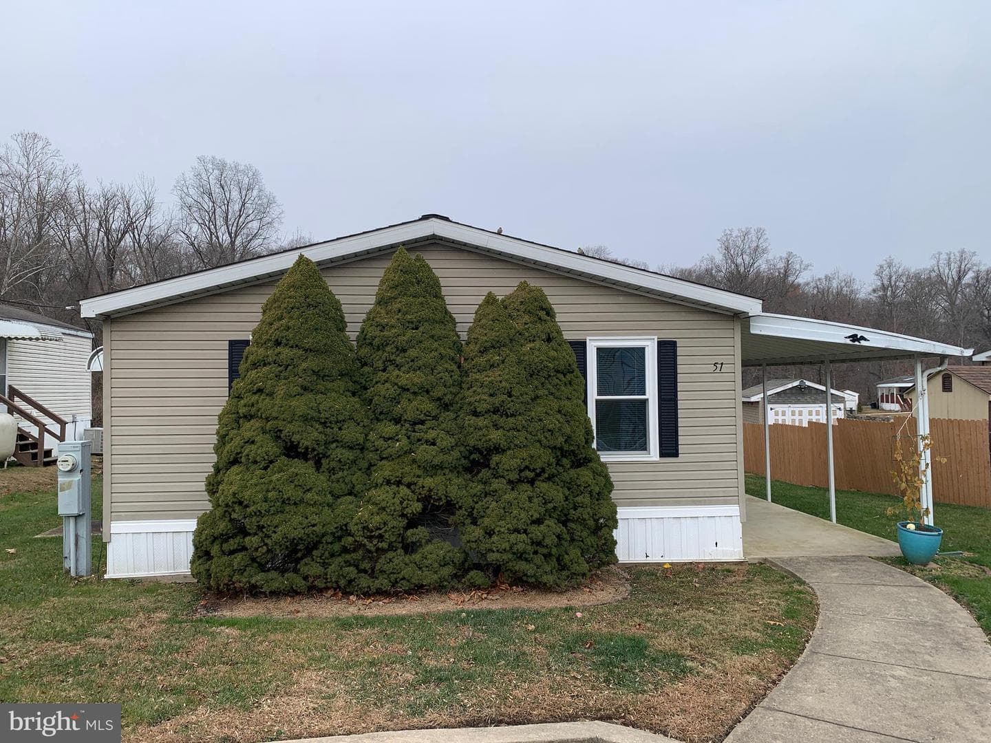 51 Lake Drive photo 1
