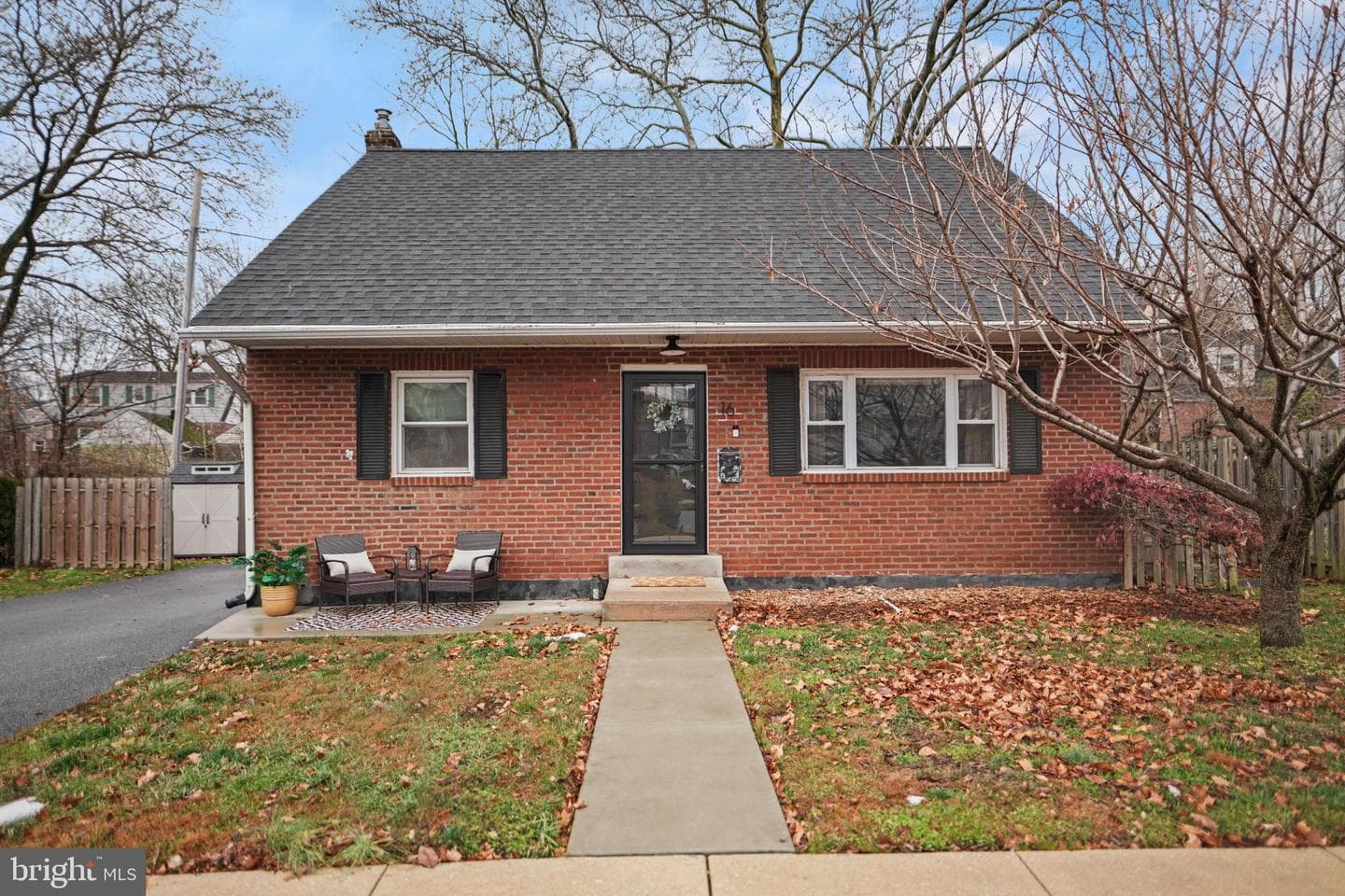 16 Lynwood photo 1