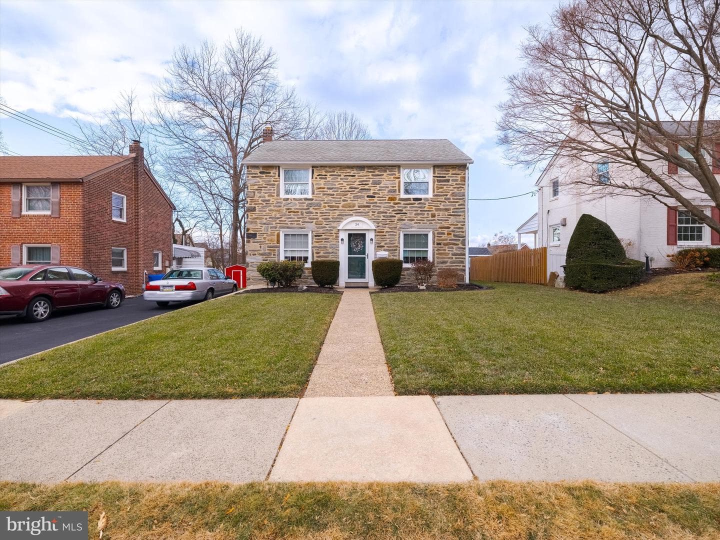 34 Schuyler Road photo 1