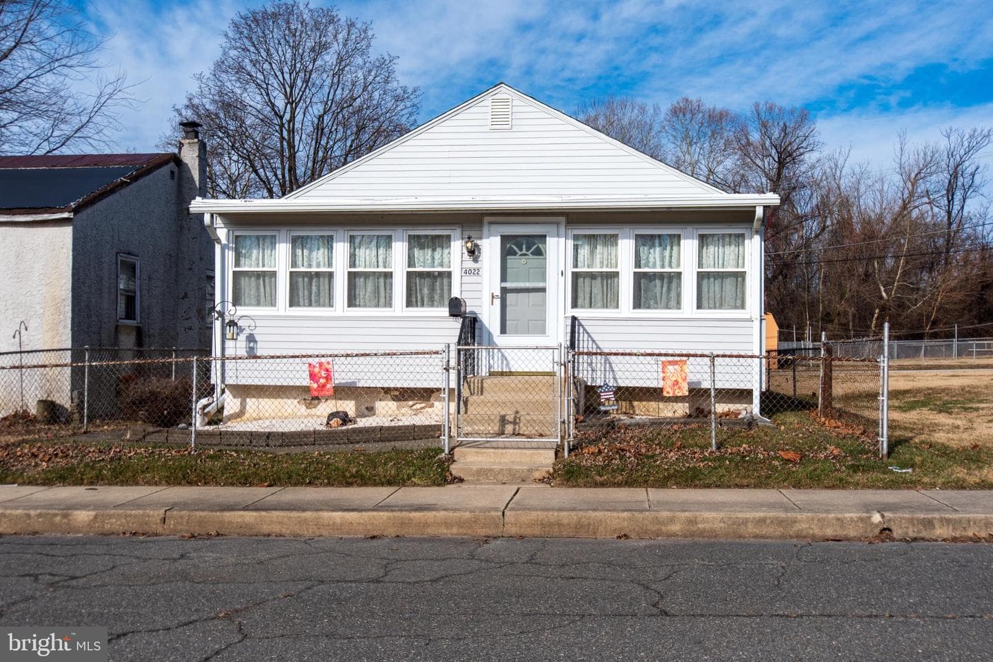 4022 W 7th St. photo 1