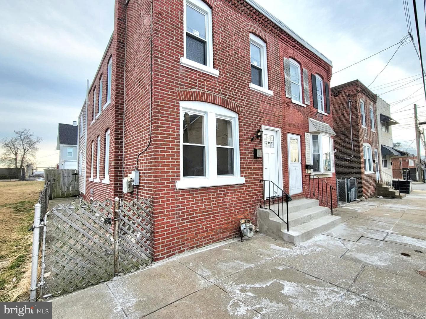 17 W 2nd Street