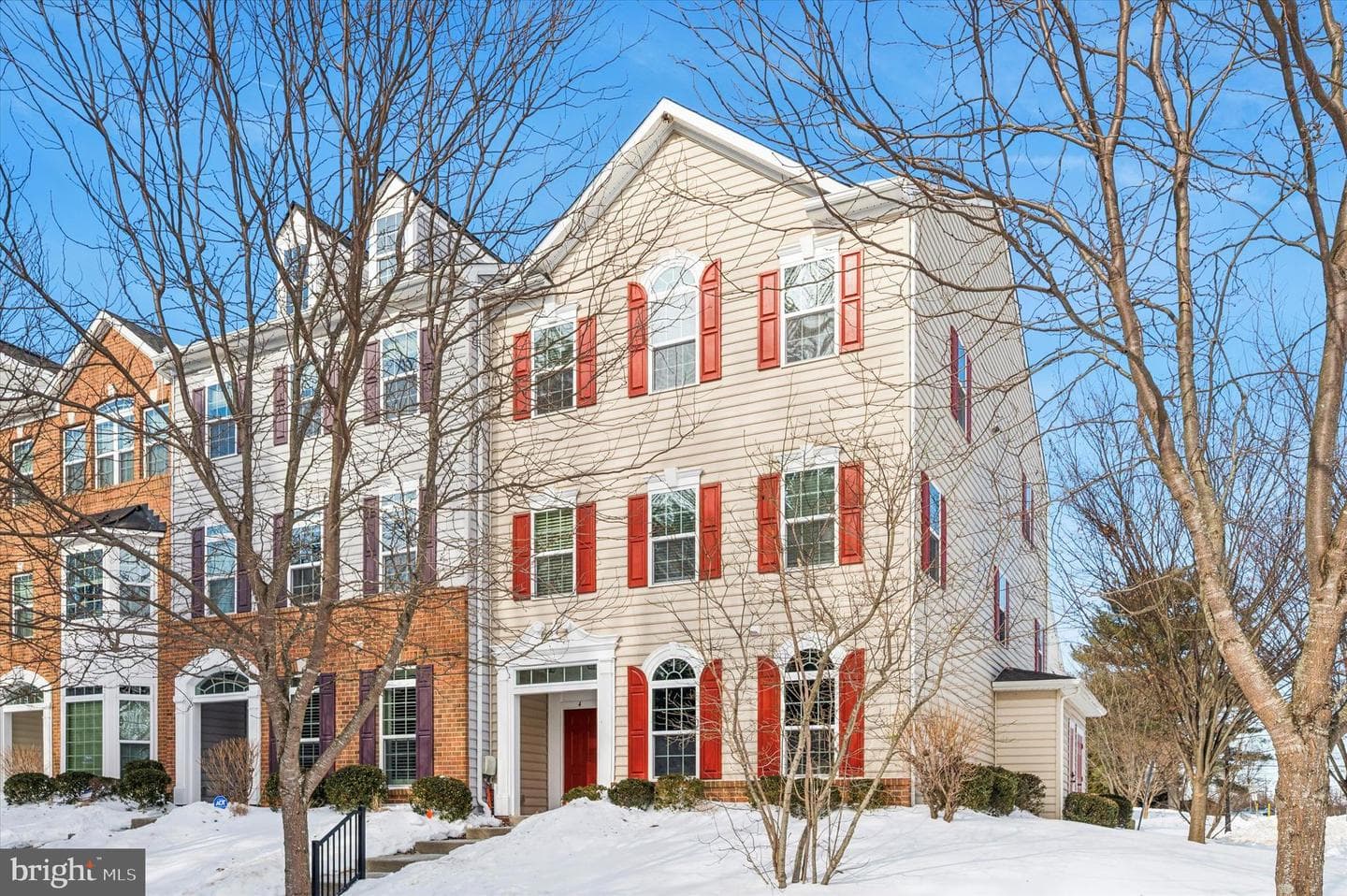 4 Eagle Lane photo 1