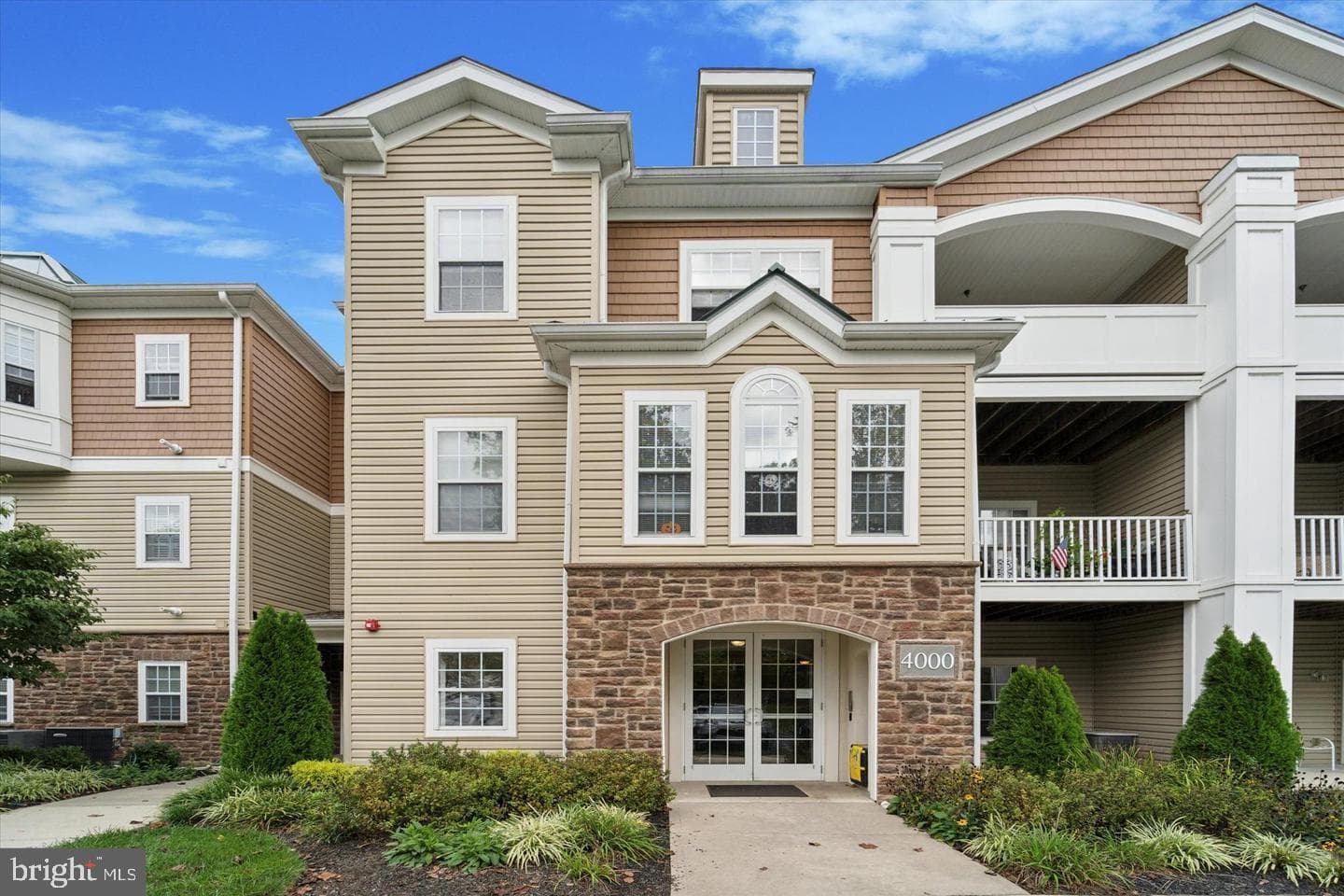 4000 Village Way 102 Village #4102