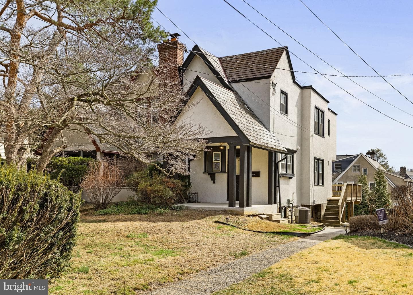 633 Georges Lane photo 1