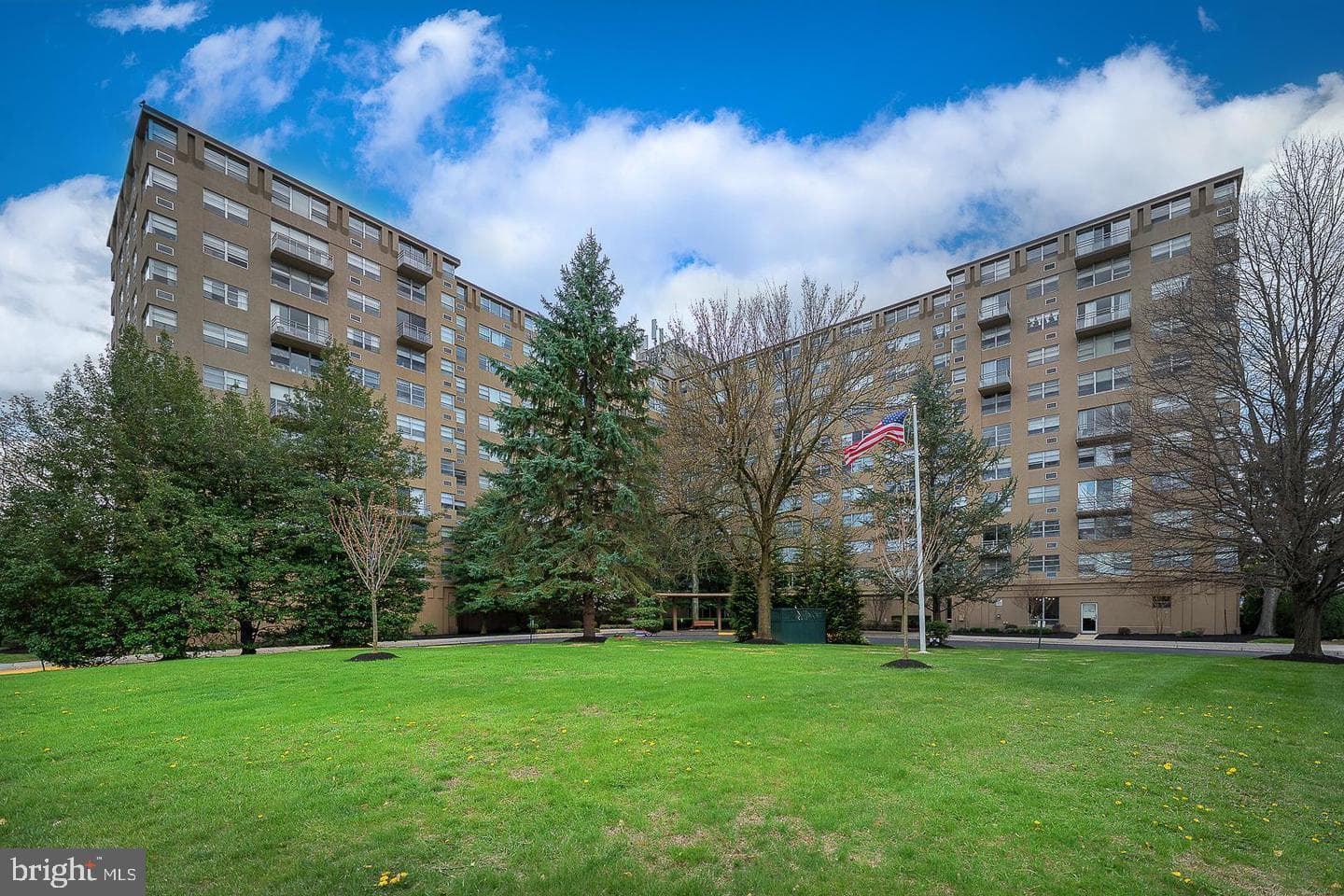 1030 E Lancaster Ave #128 photo 1