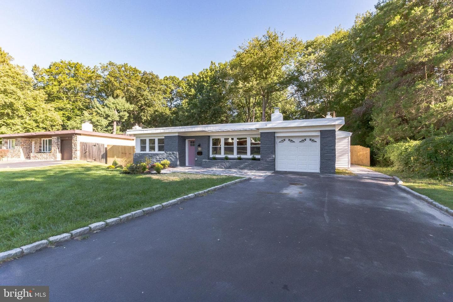 2213 Windsor Circle photo 1