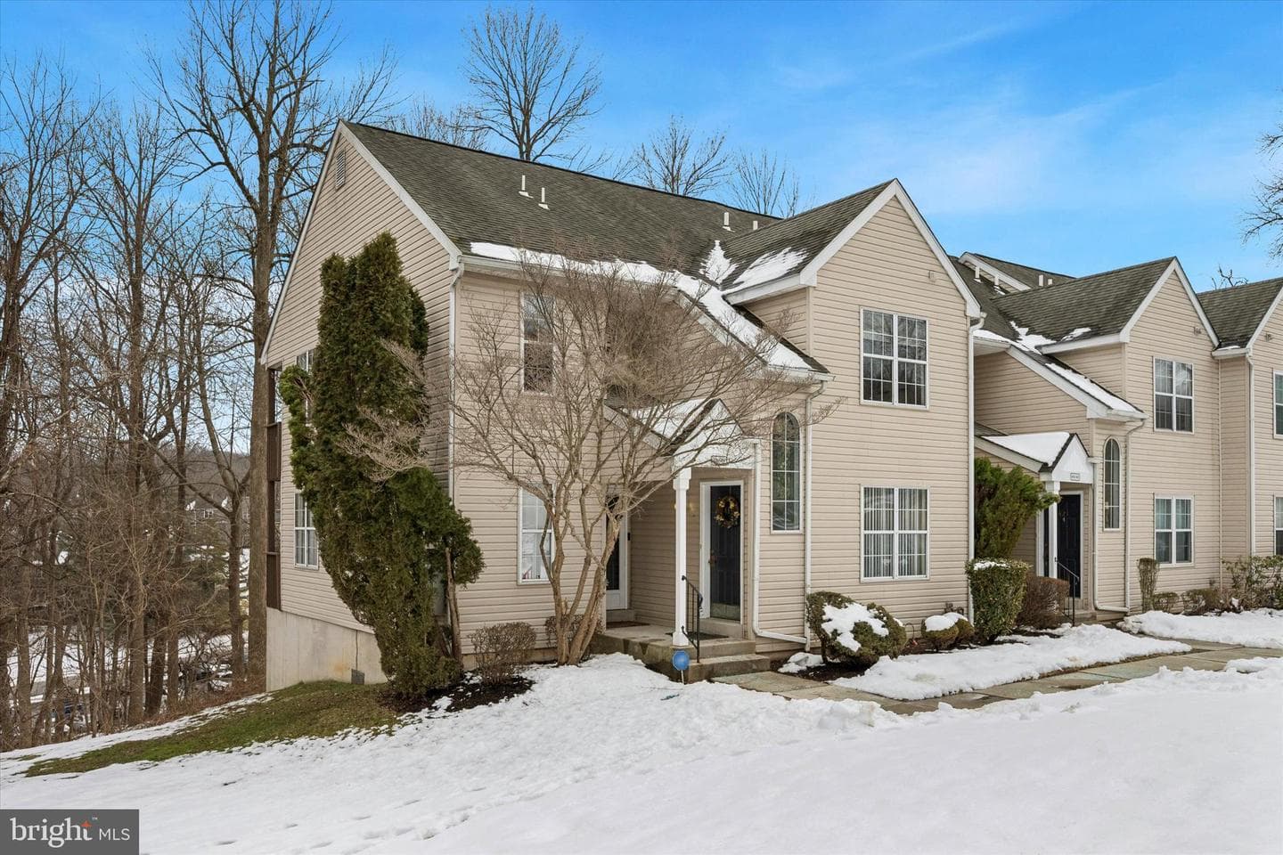 419 Derry Drive photo 1