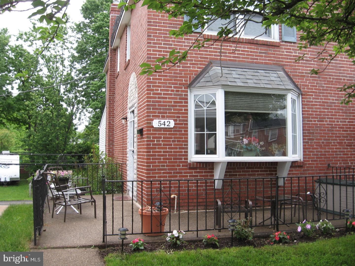 542 Michell Street photo 1