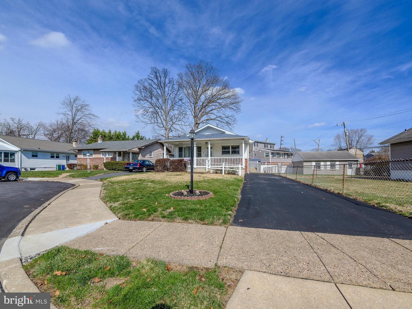 708 James Circle photo 1