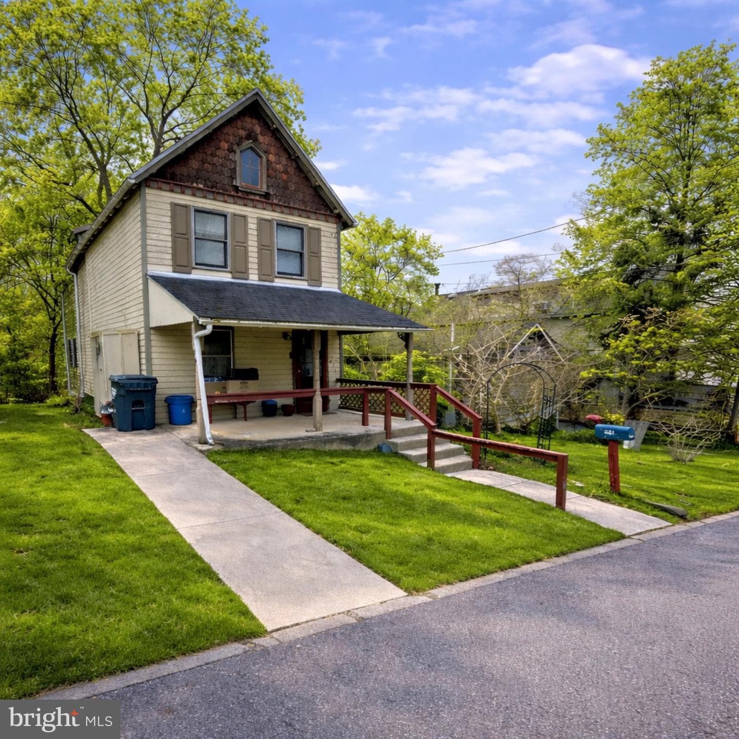 621 South Avenue photo 1