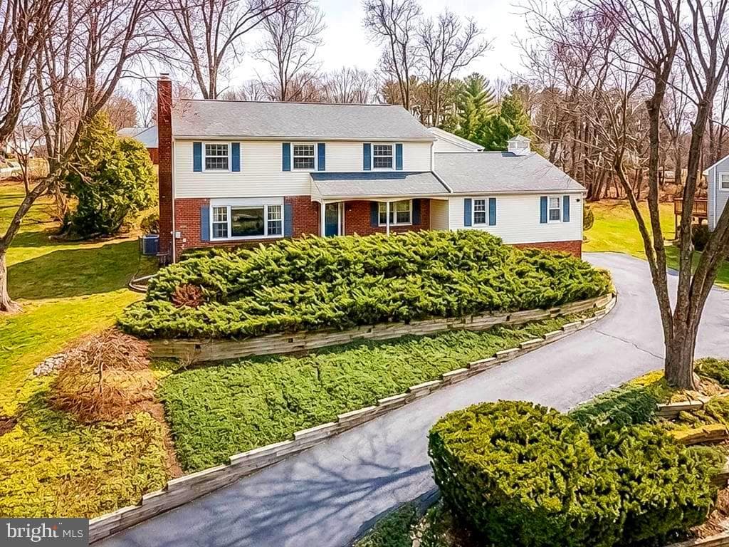 221 Foxcroft Road