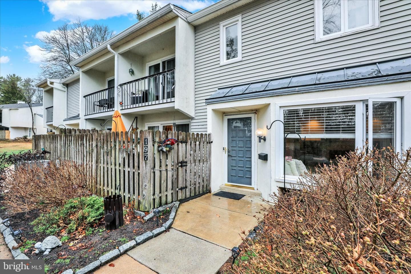197 E Chelsea Circle photo 1