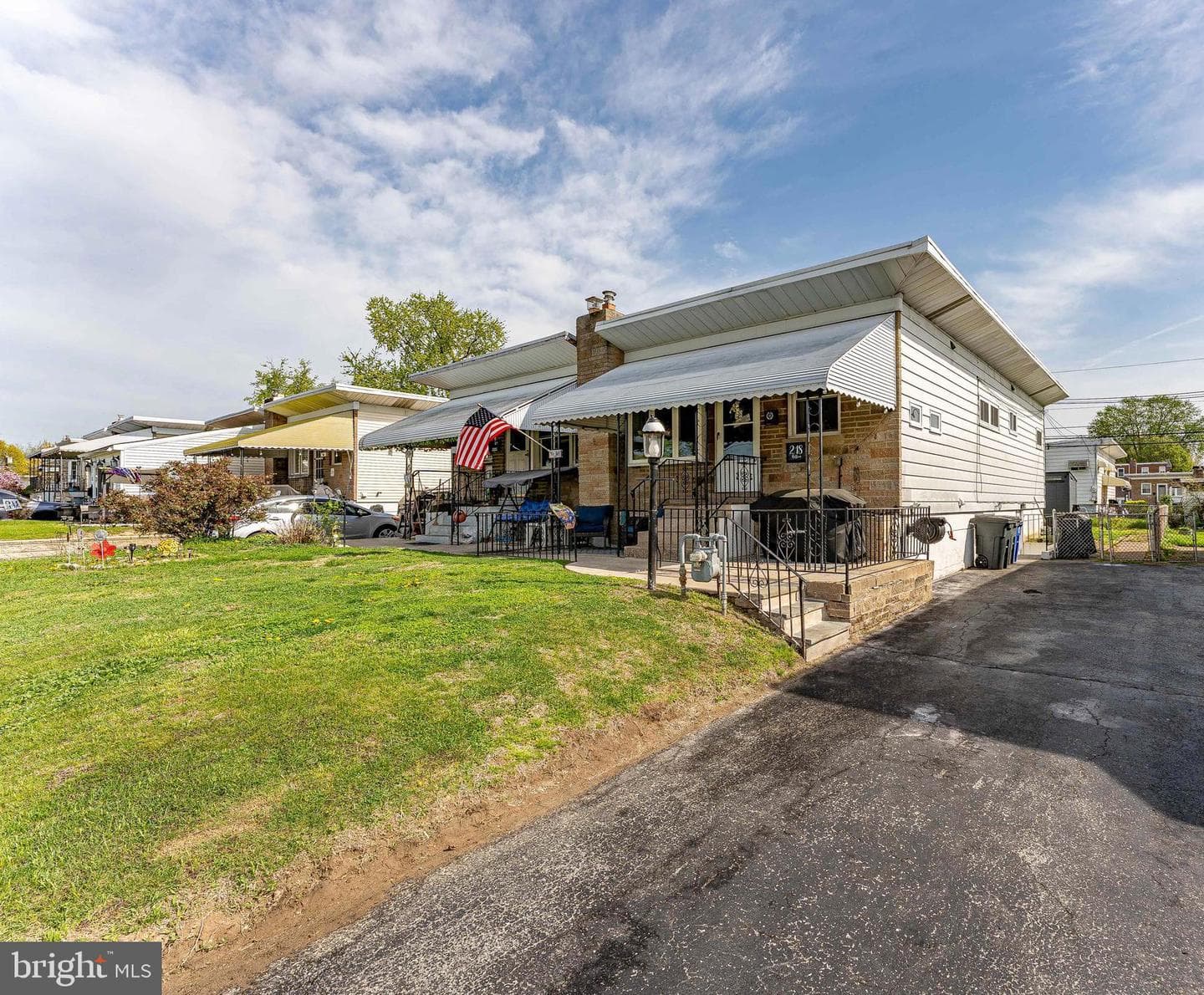 218 Hoffman Road photo 1
